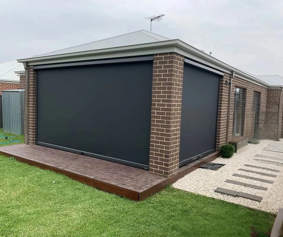 Ezip Outdoor Blinds